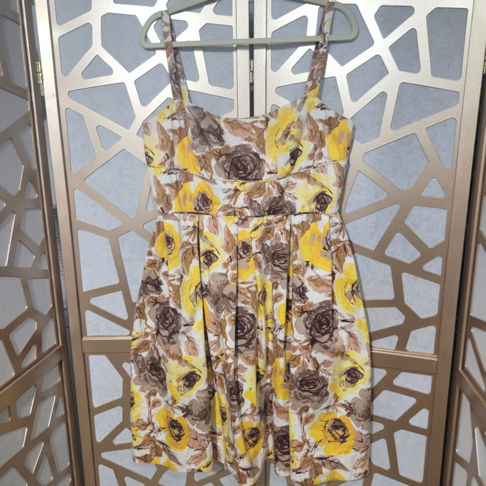 NWOT MAGGY LONDON Brown & Yellow Floral Dress w/ Pockets!!!